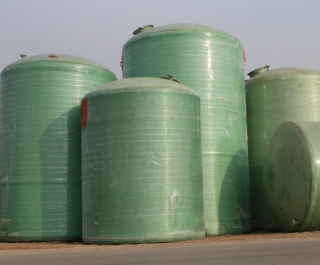 山東煙臺機械廠玻璃鋼儲罐